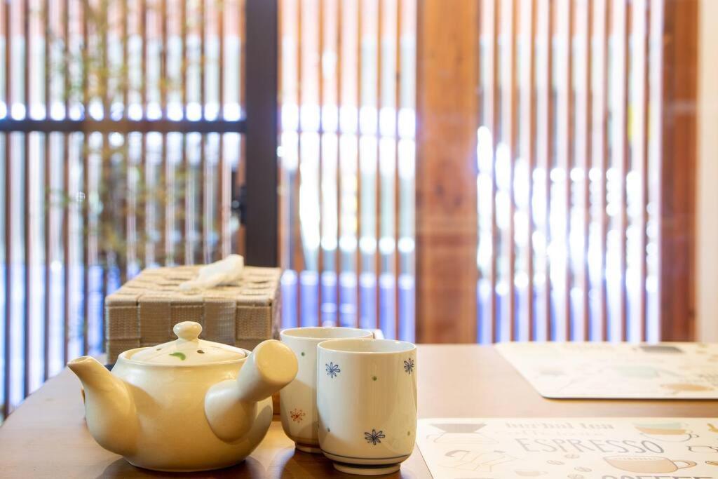 静響の宿 Silent Echo Inn โอซาก้า ภายนอก รูปภาพ